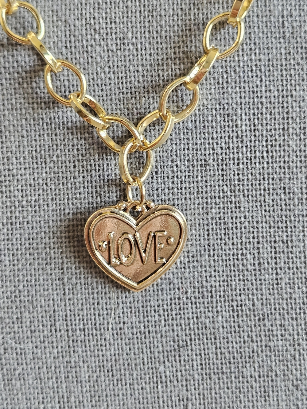 Gold Heart 'Love' Pendant Chain Necklace - Women's Jewelry